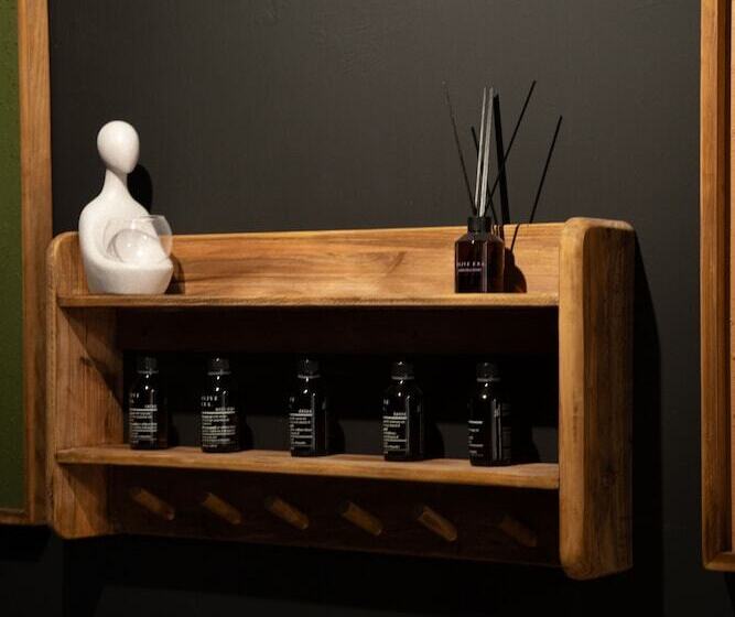 ホテル Athesense Suites