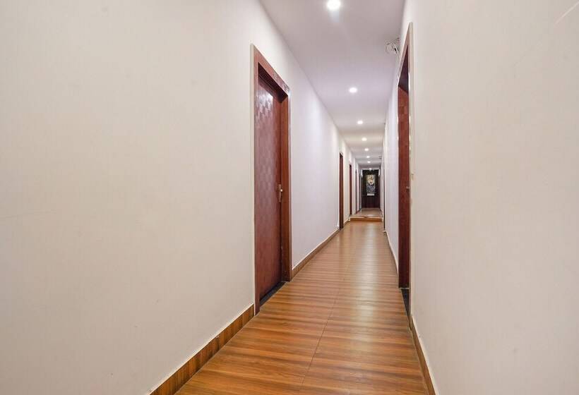 Hotel Fabexpress Gauri Shree