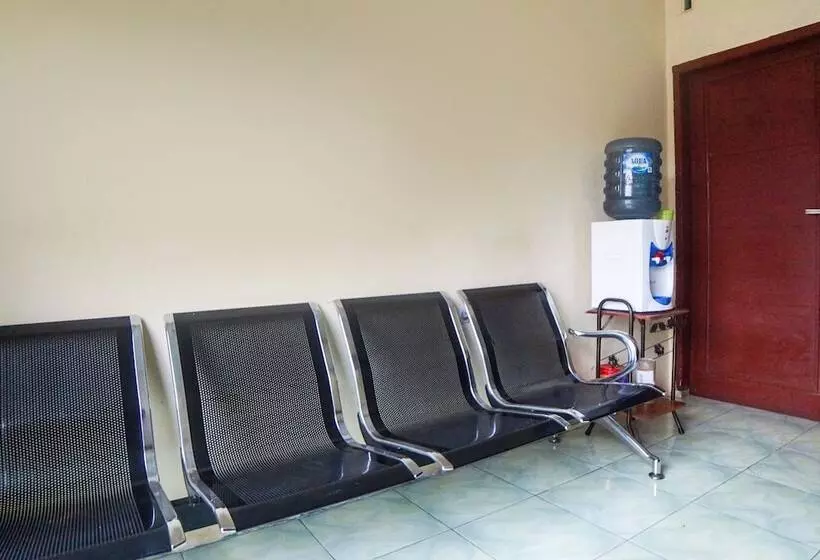 ホテル Oyo 92076 Sky Residence Cengkeh