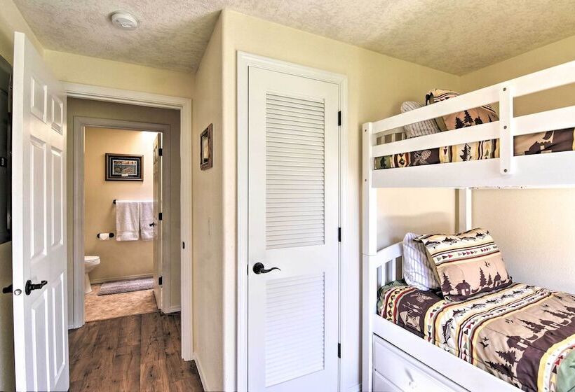 House W/ Private Deck On The Rock Creek Reservoir!