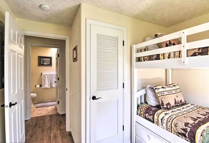 House W/ Private Deck On The Rock Creek Reservoir!