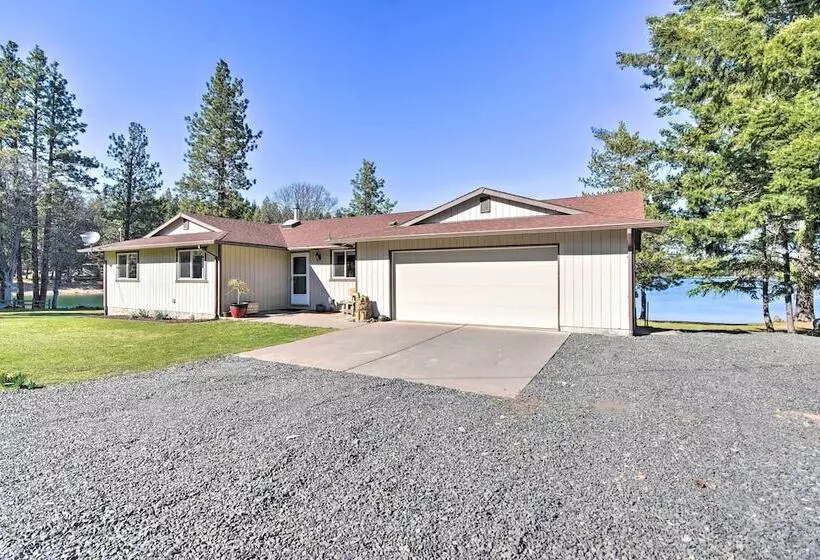 House W/ Private Deck On The Rock Creek Reservoir!