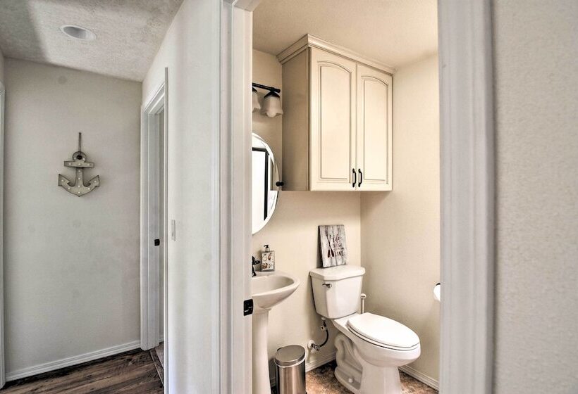 House W/ Private Deck On The Rock Creek Reservoir!