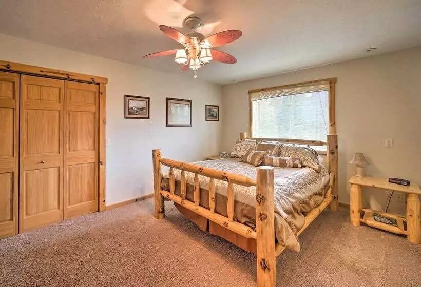 Huge Missouri Lake Home   Walk To Table Rock Lake