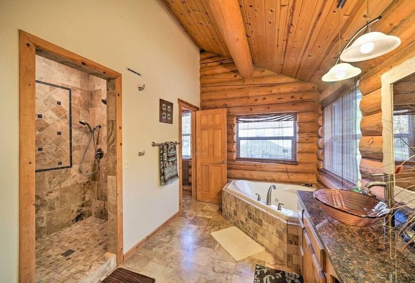 Huge Missouri Lake Home Walk To Table Rock Lake