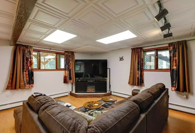 Ideally Located Fairbanks Vacation Rental!