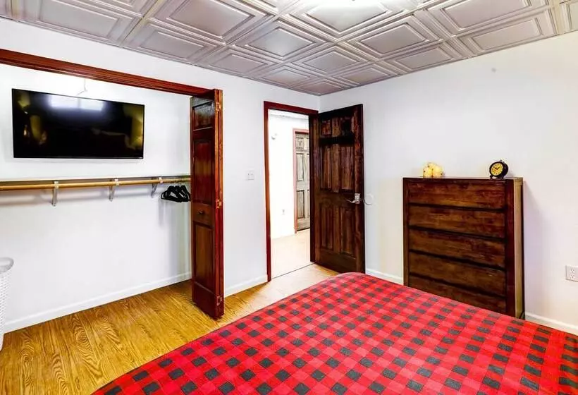 Ideally Located Fairbanks Vacation Rental!