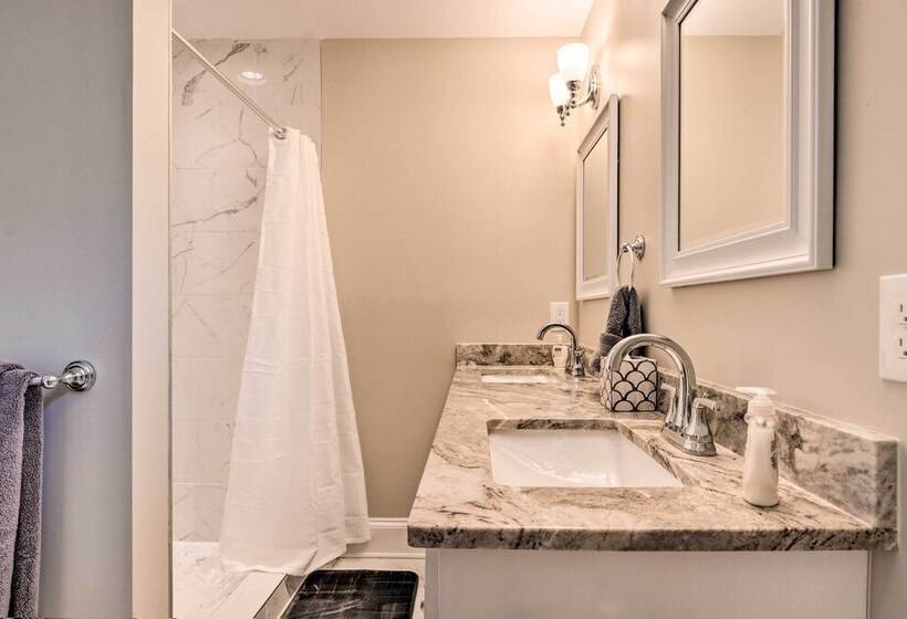 Ideally Located  Penne Place  W/ Deck & Grill