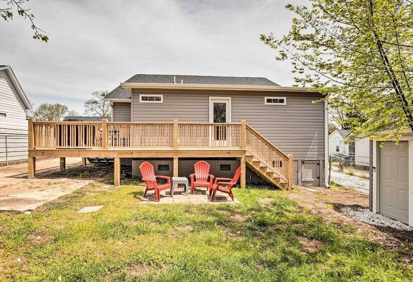 Ideally Located  Penne Place  W/ Deck & Grill