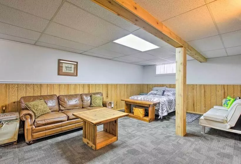 Lakefront Mercer Home: Private Dock & Kayaks!