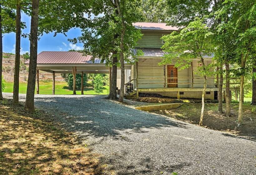 Guntersville Cabin Nestled In Kudzu Cove Resort