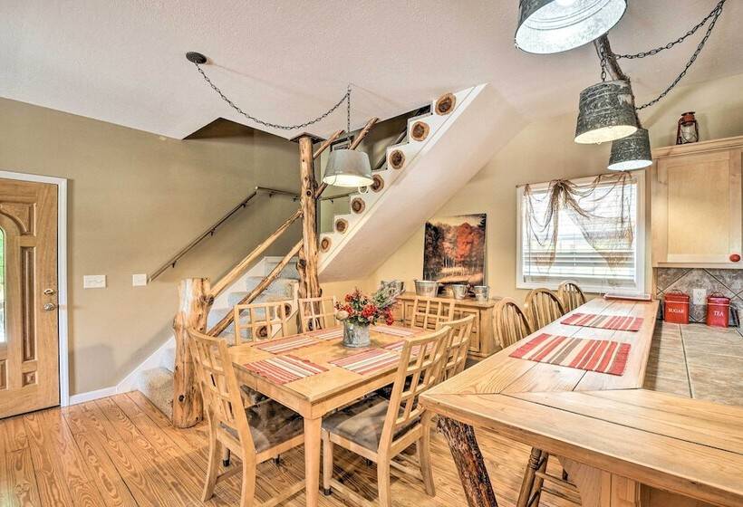 Guntersville Cabin Nestled In Kudzu Cove Resort