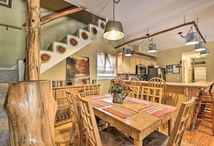 Guntersville Cabin Nestled In Kudzu Cove Resort