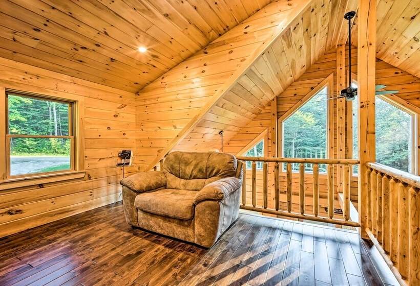 Londonderry Chalet W/ Deck, Fire Pit & Views!