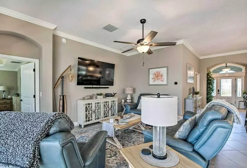 Modern Florida Home W/ Lanai & Pools!