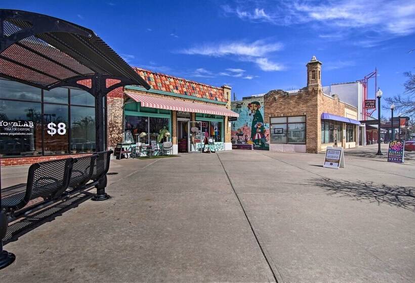 Modern Okc Retreat: Half Mile To Plaza District!