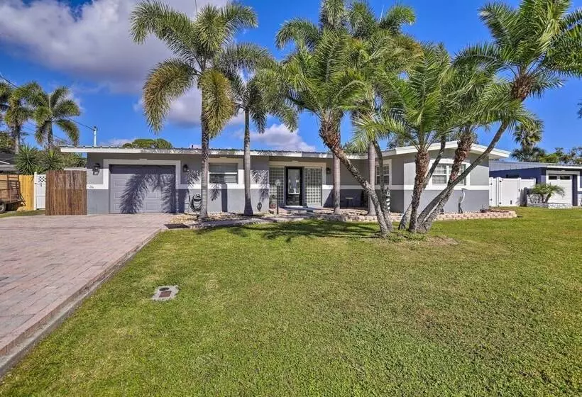 Modern Seminole Home W/ Patio, 3 Mi To Beach!