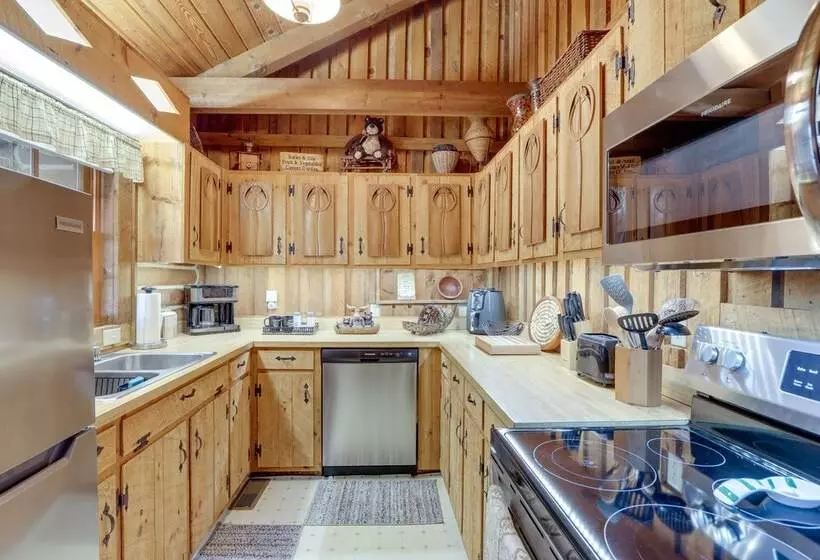 Murphy Cabin W/ Views < 1 Mi To Hiwassee Lake!