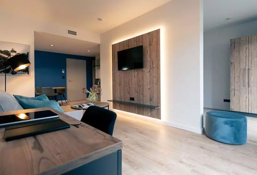 Nena Lake Loft