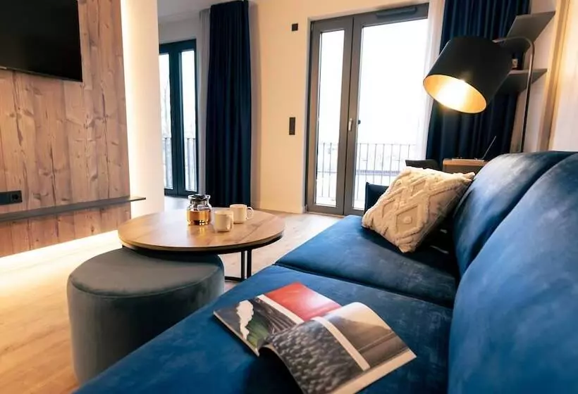 Nena Lake Loft
