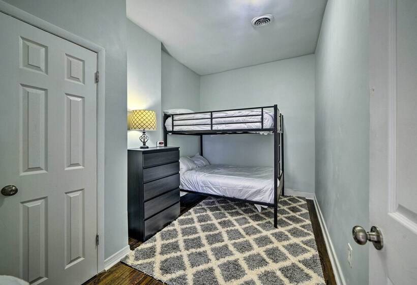 Home W/ Hot Tub < 2 Mi To Downtown Richmond!