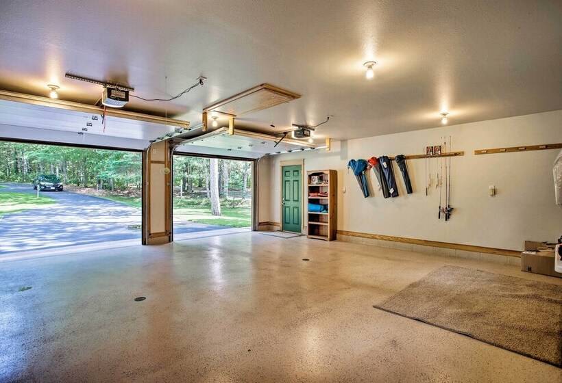 Private Retreat W/ Dock On Middle Eau Claire Lake!