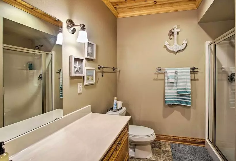 Private Retreat W/ Dock On Middle Eau Claire Lake!