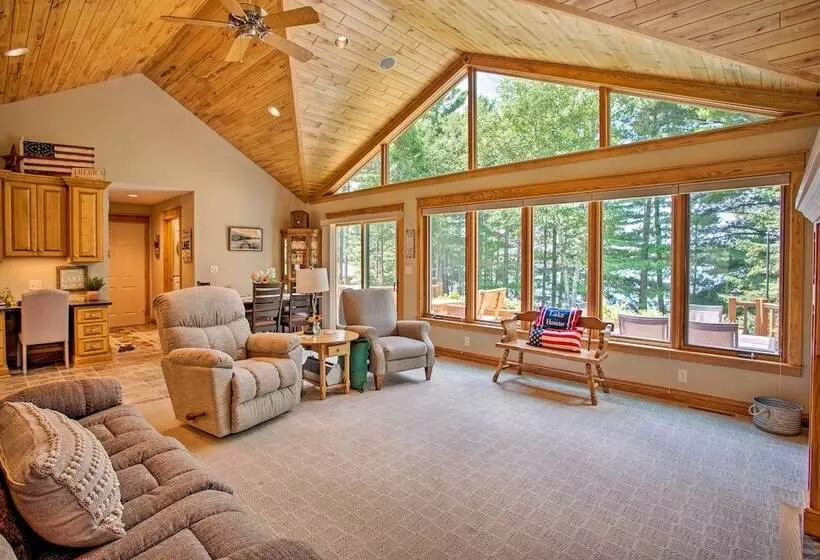 Private Retreat W/ Dock On Middle Eau Claire Lake!