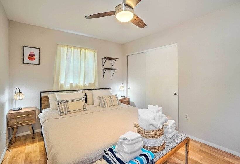 Quaint Naples Home ~ 4 Mi To Naples Beach!