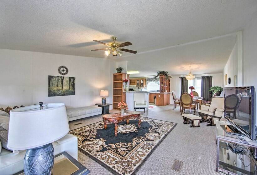 Quitman Home W/ Covered Deck + Lake Access!