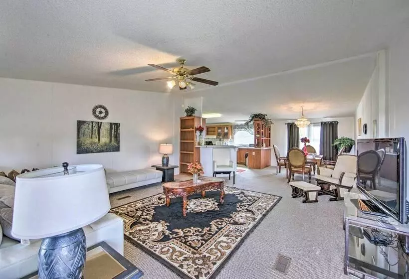 Quitman Home W/ Covered Deck + Lake Access!