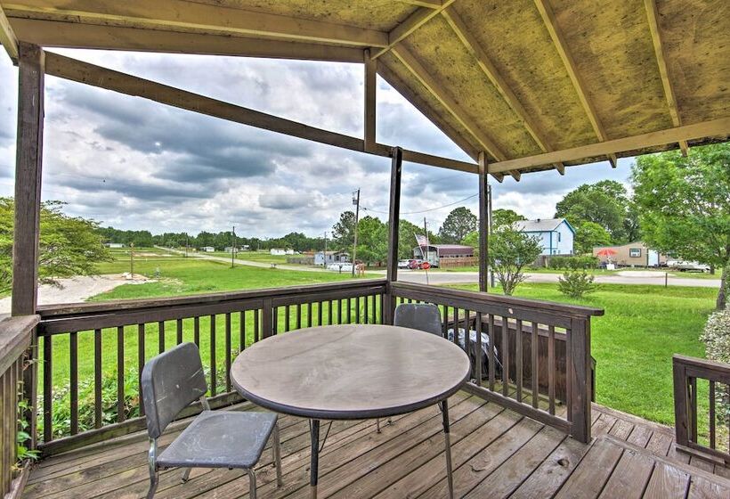 Quitman Home W/ Covered Deck + Lake Access!