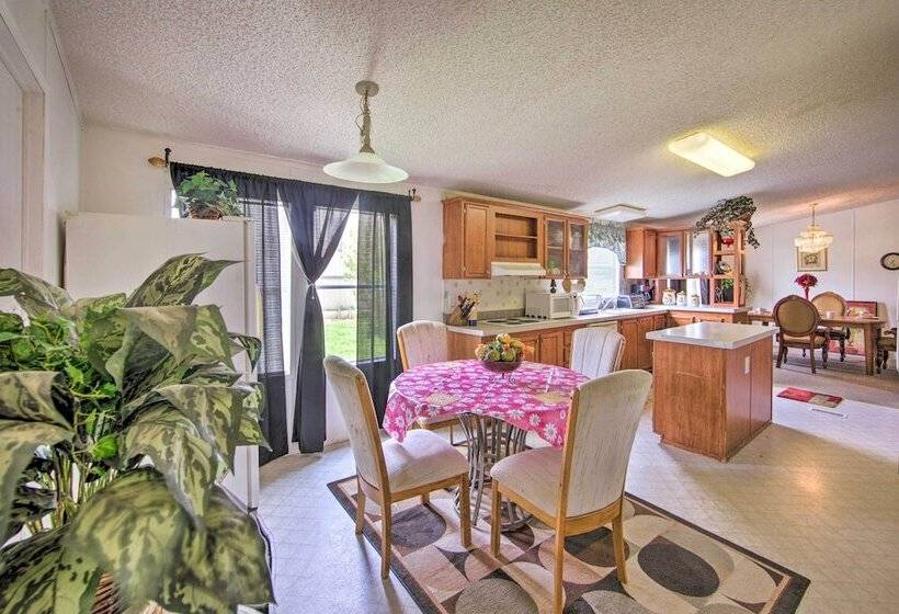 Quitman Home W/ Covered Deck + Lake Access!