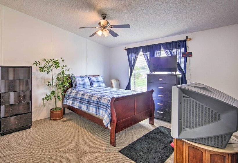 Quitman Home W/ Covered Deck + Lake Access!