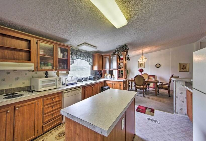 Quitman Home W/ Covered Deck + Lake Access!