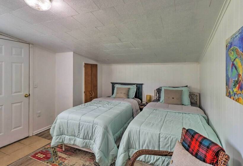 Rainbow Island Cabin Near Hiking & Fishing!