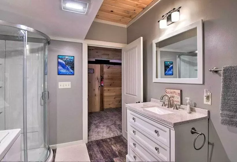 Secluded Home W/ Fire Pit, 8 Mi To Cannon Mountain