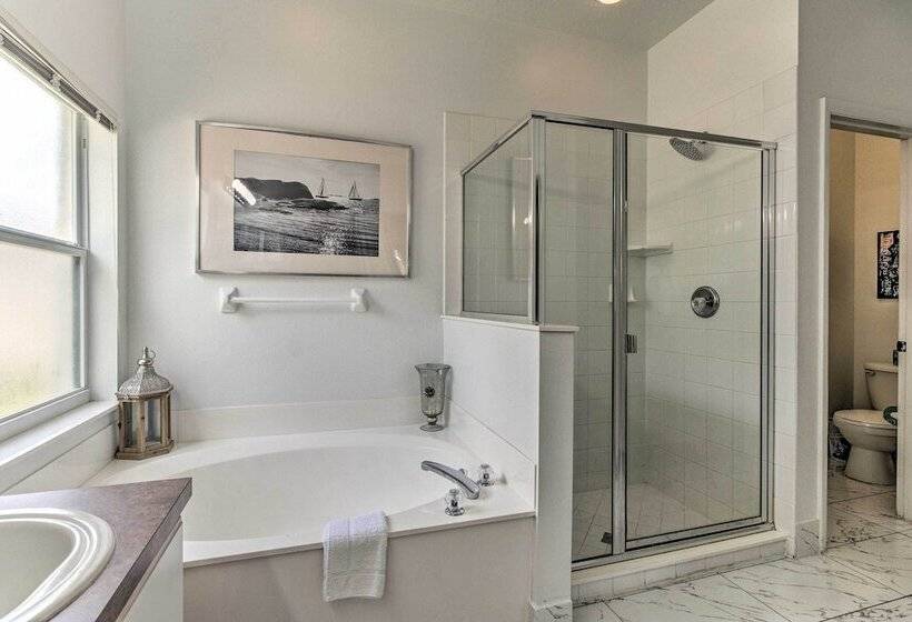 Spacious Home W/ Pool, 10 Mi To Disney!