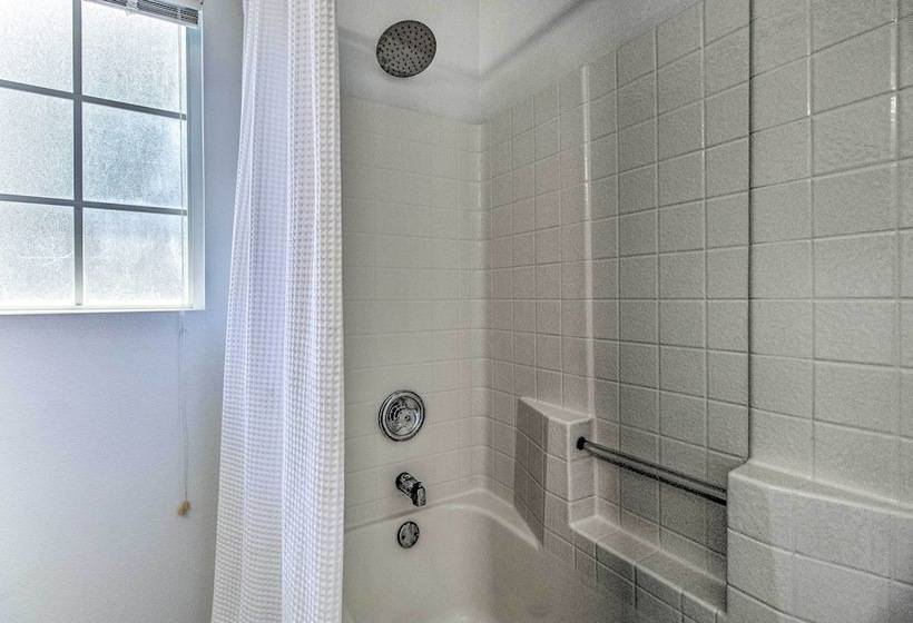 Spacious Home W/ Pool, 10 Mi To Disney!