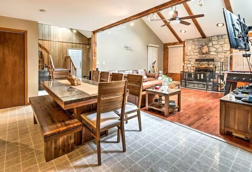 Lake Harmony Resort Home W/ Deck + Fire Pit!