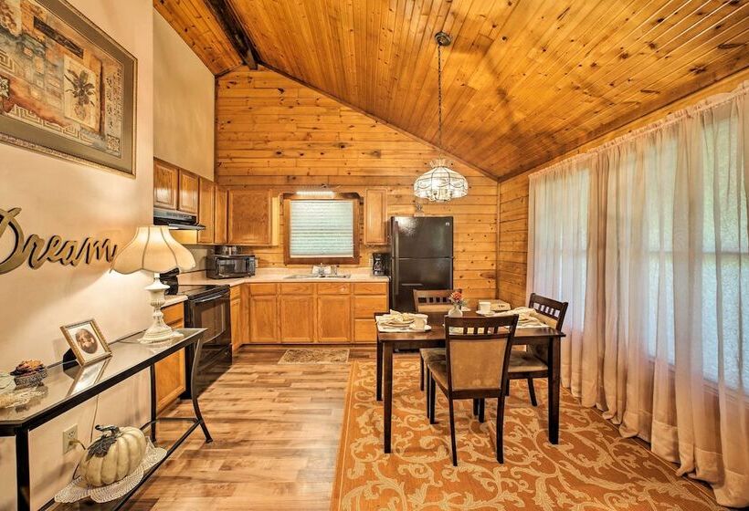 Studio W/ Deck: Near Thorncrown Chapel & Lakes