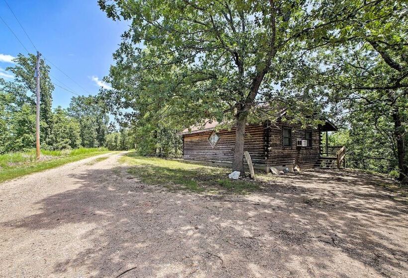 Studio W/ Deck: Near Thorncrown Chapel & Lakes