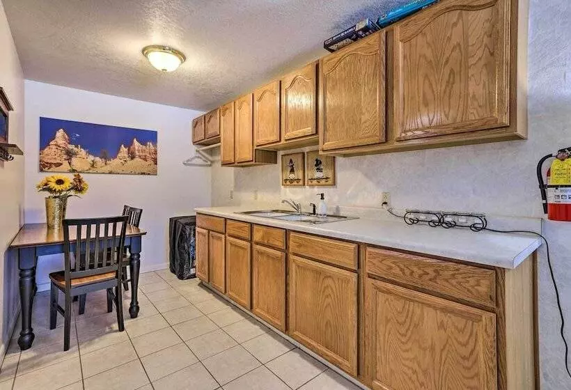 Stunning Utah Home ~ 30 Mi To Zion Nat L Park