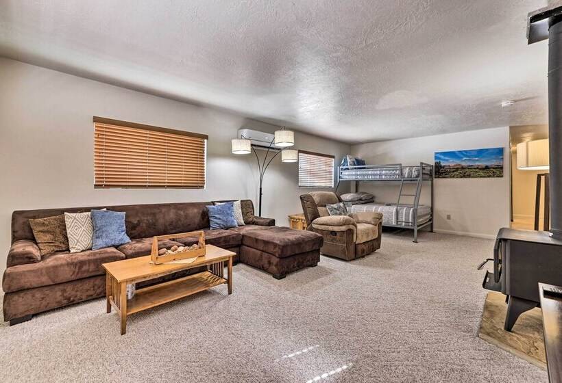 Stunning Utah Home ~ 30 Mi To Zion Nat L Park