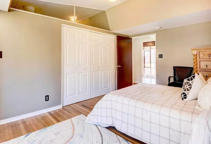 Stylish + Serene West Friendship Hidden Gem!