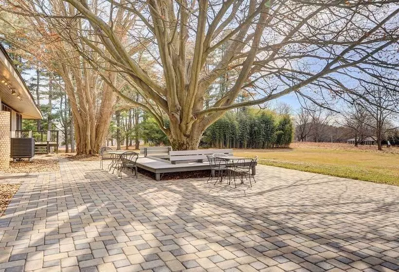 Stylish + Serene West Friendship Hidden Gem!