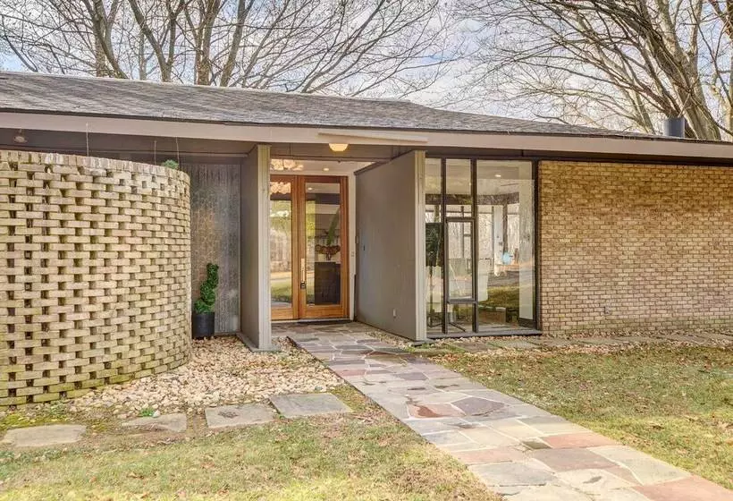 Stylish + Serene West Friendship Hidden Gem!