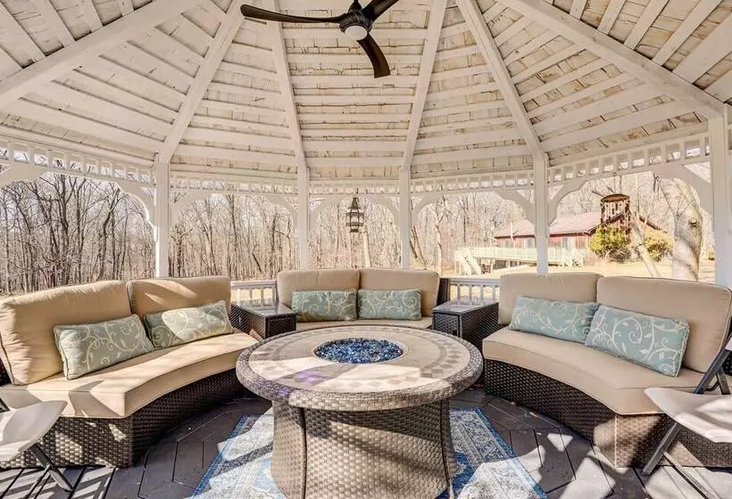 Stylish + Serene West Friendship Hidden Gem!