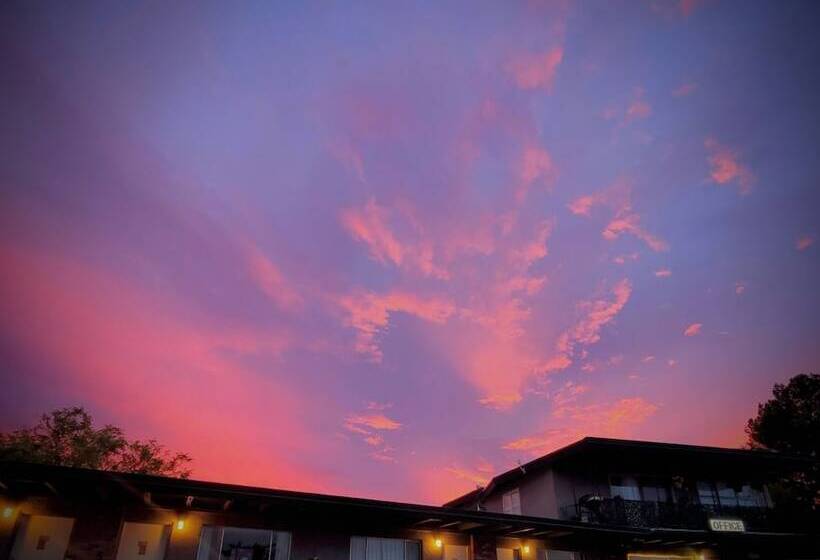 The View Motel