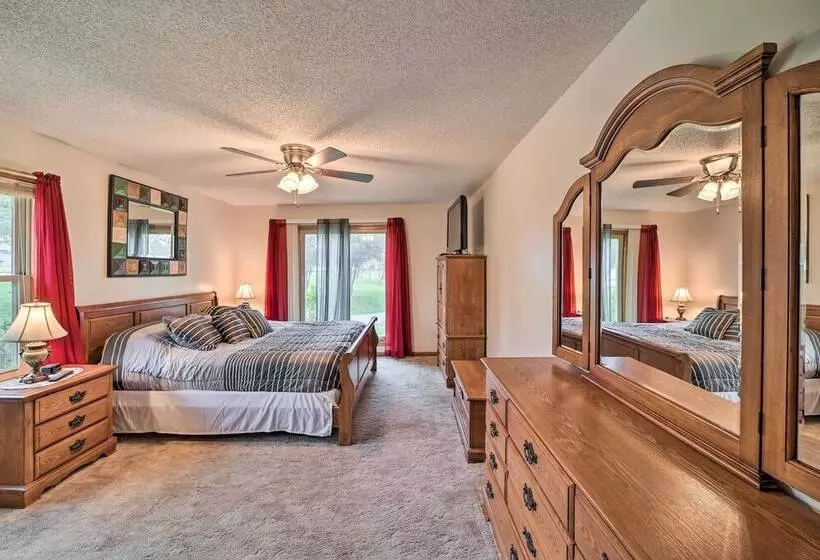 Kayaks & Boat Dock: Waterfront Home In Grove